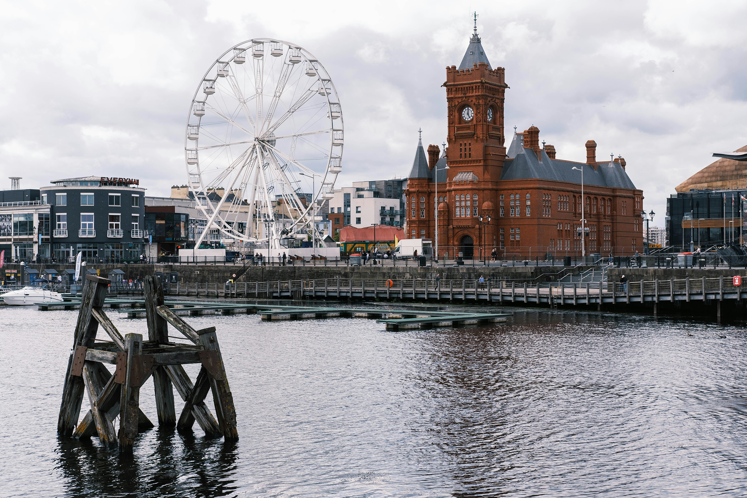 New acquisition reinforces Carston’s position as largest independent practice in Cardiff